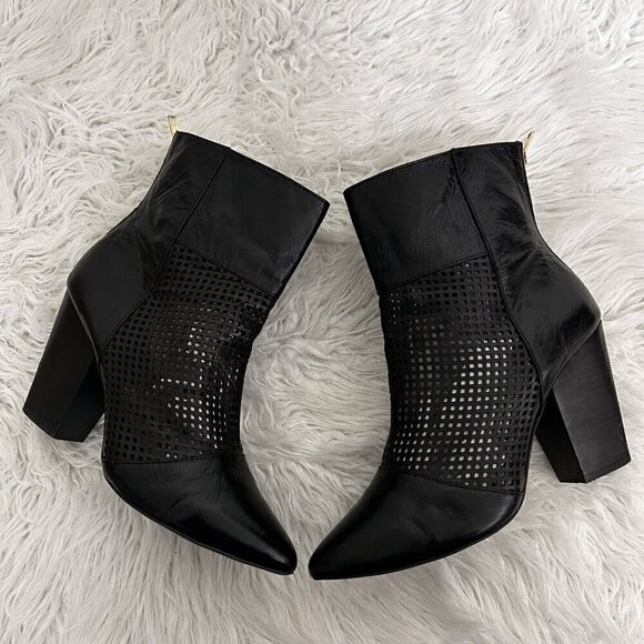 Kelsi Dagger Brooklyn Women's Black Zidane Perforated Ankle Boot Back Zip 8M - Picture 7 of 11